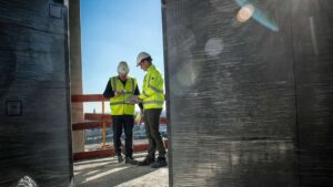 Byggekonstruktører på byggeplads, Ludvigsen