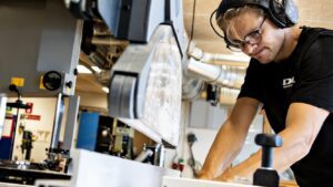 Faglært uddannelse: Tømrere i arbejde