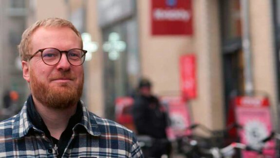 FH: Alt for få danske unge passer et fritidsjob ved siden af skolegangen