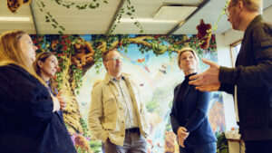 Vi skal investere i arbejdsmiljø for at skabe tryghed for lønmodtagerne. Alle lønmodtagere skal have det som lærerne på Hastrupskolen - med udsigt til et arbejdsliv, hvor de tror på, at de både kan og vil arbejde indtil pensionsalderen.