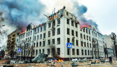 Ukraine: Krigen har ført nye typer af arbejdsskader med sig. Fagforeningskontoret her er blandt de mange kontorbygninger, der er blevet raseret.