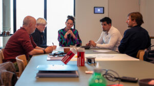 AI_Seminar_topillustration.JPG Dagsorden 12.december: Hvordan sikrer vi, at kunstig intelligens styrker – og ikke svækker – arbejdslivet for danske lønmodtagere?