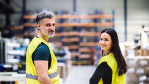 Arbejdsmiljø_vaerktojskasse1 Et markant økonomisk potentiale ligger og venter, hvis danske arbejdspladser formår at løfte det psykiske arbejdsmiljø. Det viser ny forskning fra Det Nationale Forskningscenter for Arbejdsmiljø (NFA), som peger på en årlig samfundsgevinst på mere end 5,5 milliarder kroner, hvis arbejdsmiljøet forbedres fra det nuværende niveau til det bedst tænkelige.