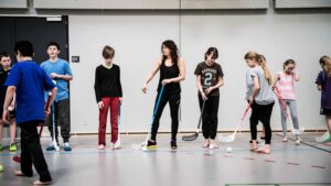 En del af problemet med de afbrudte eller manglende pauser kan skyldes, at lærerne mangler rum, hvor de kan holde pause uden at blive forstyrret.